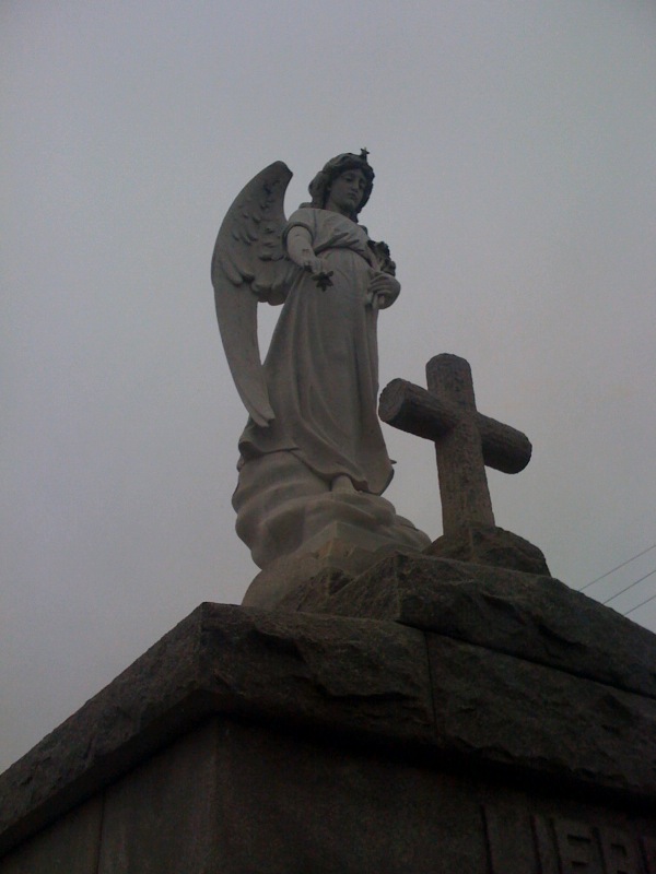 angel in cemetary