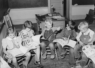 children-reading-1940.jpg